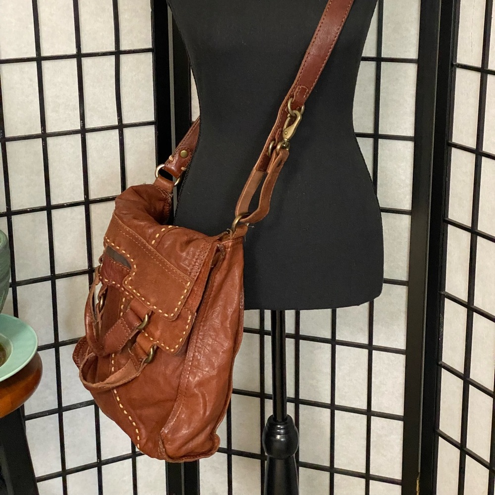 Italian leather convertible crossbody bag by Lucky Brand Abbey Road